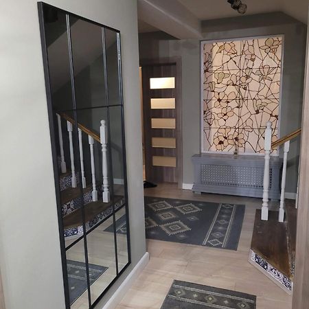 Casa Andreea. Cheerful 4-Bedroom Villa Bod Bagian luar foto