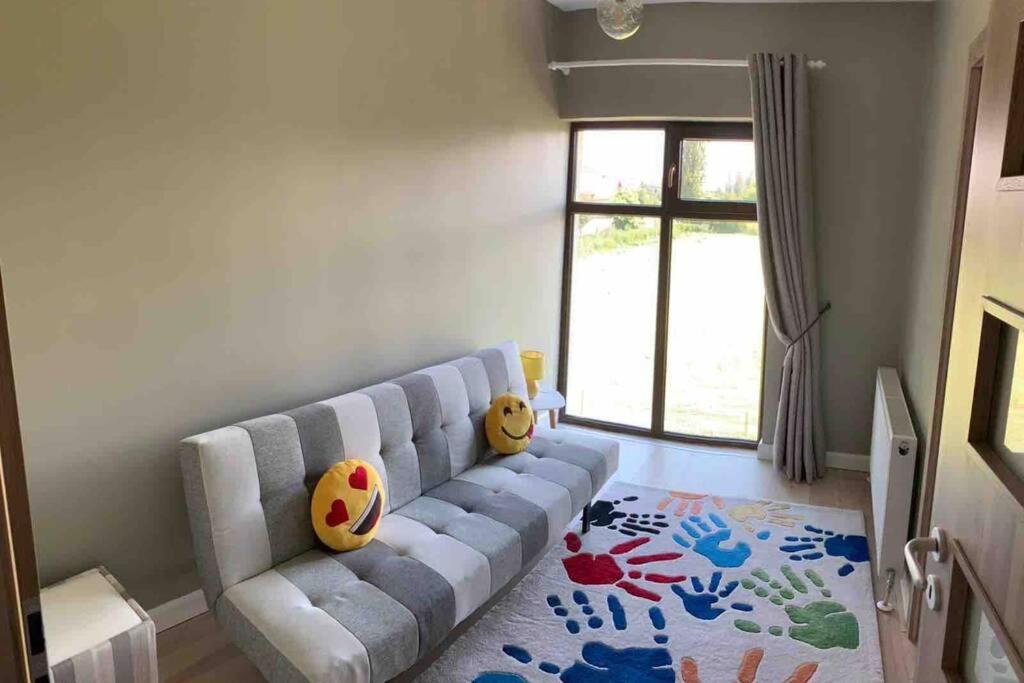 Casa Andreea. Cheerful 4-Bedroom Villa Bod Bagian luar foto