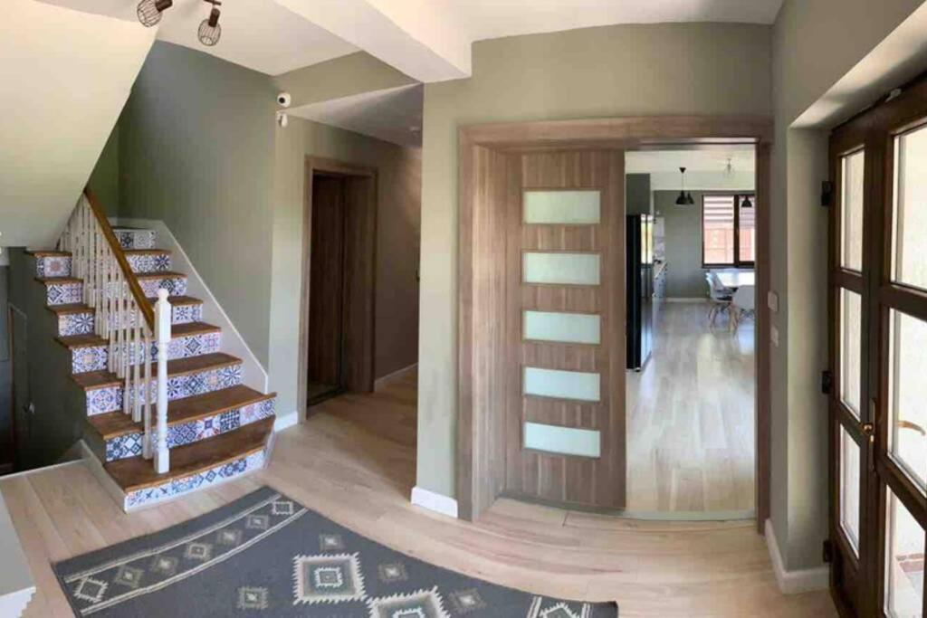 Casa Andreea. Cheerful 4-Bedroom Villa Bod Bagian luar foto